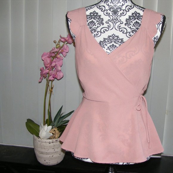 Monteau L.A Blush Color Peplum Top Size M EUC - Picture 8 of 8